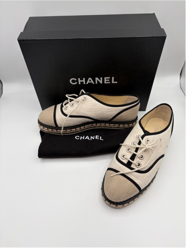 Chanel Lace-Up Canvas Espadrille Flats Oatmeal Off-White Size 38.5